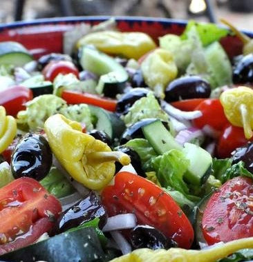 Lascano's Greek Salad with Grilled Chicken